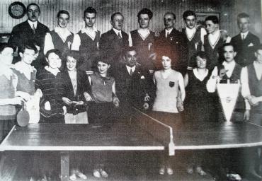 7a 1933 Weltmeister Ungarn in Baden mit Tschechen