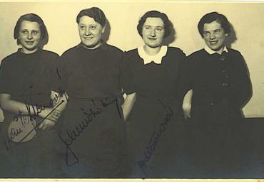 12b 1938Weltmeisterinnen CSR 2