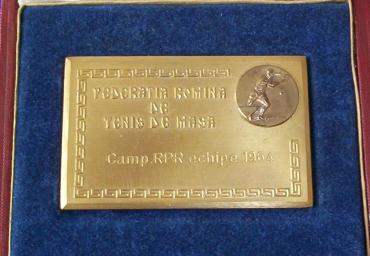 1964 Boxed plate for the national team champion of Romania